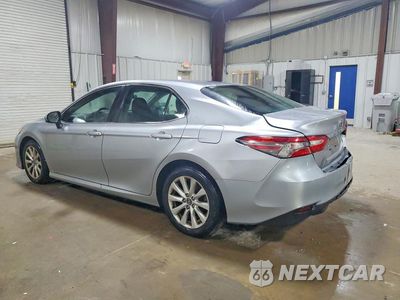 Drugie zdjęcie samochodu z przodu: 2018 TOYOTA CAMRY LE VIN:4T1B11HK0JU089088 - miniatura