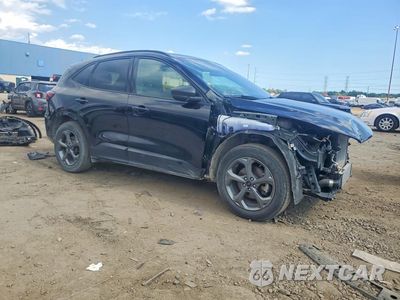 Czwarte zdjęcie samochodu z boku: 2024 FORD ESCAPE ST LINE VIN:1FMCU9MN7RUB27471 - miniatura