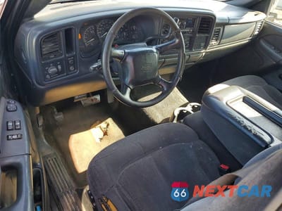 Zdjęcie 8 z 12 samochodu: 2002 CHEVROLET SILVERADO C1500 VIN:2GCEC19T521349338 - miniatura