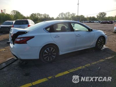 Trzecie zdjęcie samochodu z tyłu: 2018 NISSAN ALTIMA 2.5 SV VIN:1N4AL3AP9JC239691 - miniatura