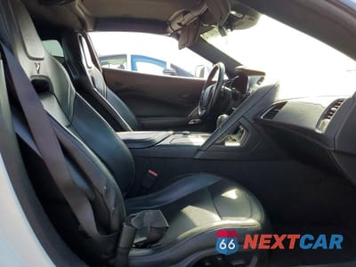 Zdjęcie 10 z 12 samochodu: 2019 CHEVROLET CORVETTE STINGRAY 2LT VIN:1G1YD2D70K5108062 - miniatura