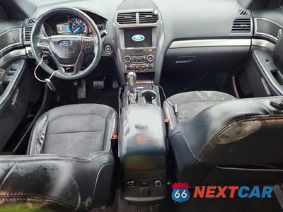 Zdjęcie 8 z 14 samochodu: 2019 FORD EXPLORER XLT VIN:1FM5K8D88KGA81334 - miniatura