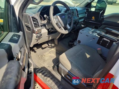 Zdjęcie 8 z 13 samochodu: 2019 FORD F350 SUPER DUTY VIN:1FDRF3GT3KEE57913 - miniatura
