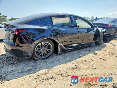 Trzecie zdjęcie samochodu z tyłu: 2026 TESLA MODEL 3 VIN:5YJ3E1EA8TF141023 - miniatura