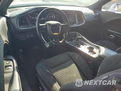 Zdjęcie 8 z 12 samochodu: 2015 DODGE CHALLENGER SXT VIN:2C3CDZAG4FH811049 - miniatura