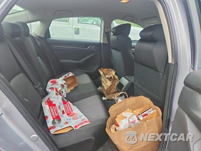 Zdjęcie 10 z 12 samochodu: 2019 HONDA ACCORD LX VIN:1HGCV1F11KA061196 - miniatura