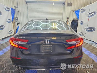 Zdjęcie 6 z 12 samochodu: 2018 HONDA ACCORD SPORT VIN:1HGCV1F38JA183425 - miniatura