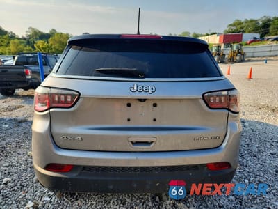 Zdjęcie 6 z 13 samochodu: 2018 JEEP COMPASS LIMITED VIN:3C4NJDCB7JT241226 - miniatura