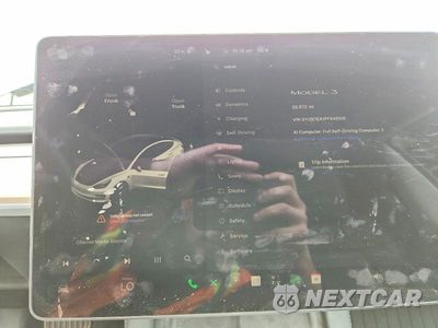 Zdjęcie 9 z 12 samochodu: 2023 TESLA MODEL 3 VIN:5YJ3E1EA1PF645516 - miniatura