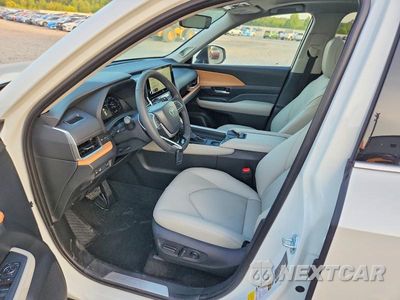 Zdjęcie 7 z 13 samochodu: 2026 TOYOTA GRAND HIGHLANDER LIMITED VIN:5TDAAAA5XTS050777 - miniatura