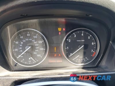 Zdjęcie 9 z 12 samochodu: 2014 BMW X1 XDRIVE28I VIN:WBAVL1C5XEVY20166 - miniatura
