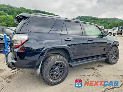 Trzecie zdjęcie samochodu z tyłu: 2015 TOYOTA 4RUNNER TRD PRO VIN:JTEBU5JR1F5249499 - miniatura