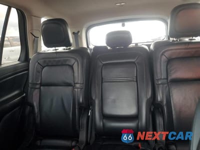 Zdjęcie 10 z 13 samochodu: 2020 LINCOLN AVIATOR RESERVE VIN:5LM5J7XC1LGL13123 - miniatura