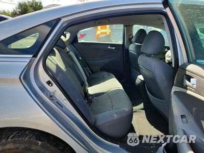Zdjęcie 10 z 13 samochodu: 2012 HYUNDAI SONATA GLS VIN:5NPEB4AC5CH312466 - miniatura