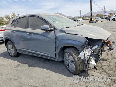 Czwarte zdjęcie samochodu z boku: 2021 HYUNDAI KONA LIMITED VIN:KM8K33AG3MU123282 - miniatura