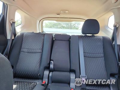 Zdjęcie 10 z 14 samochodu: 2017 NISSAN ROGUE S VIN:KNMAT2MT9HP593565 - miniatura