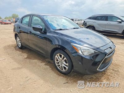 Czwarte zdjęcie samochodu z boku: 2017 TOYOTA YARIS IA BASE VIN:3MYDLBYV4HY185628 - miniatura