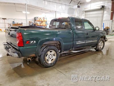 Trzecie zdjęcie samochodu z tyłu: 2004 CHEVROLET SILVERADO K1500 VIN:1GCEK19T44Z142114 - miniatura