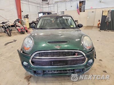 Piąte zdjęcie samochodu w środku: 2016 MINI COOPER S VIN:WMWXU3C5XG2B67069 - miniatura