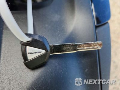 Zdjęcie 8 z 9 samochodu: 2026 KAWASAKI EX650 P VIN:ML5EXEP13TDAH8730 - miniatura
