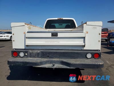 Zdjęcie 6 z 12 samochodu: 2007 FORD F350 SRW SUPER DUTY VIN:1FDWX34P17EB43031 - miniatura