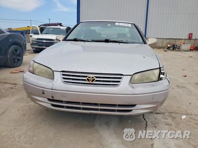 Piąte zdjęcie samochodu w środku: 1997 TOYOTA CAMRY LE VIN:4T1BG22K1VU034166 - miniatura