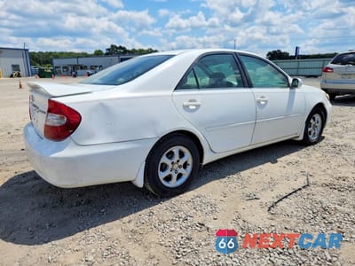 Trzecie zdjęcie samochodu z tyłu: 2003 TOYOTA CAMRY LE VIN:4T1BE32K93U229764 - miniatura