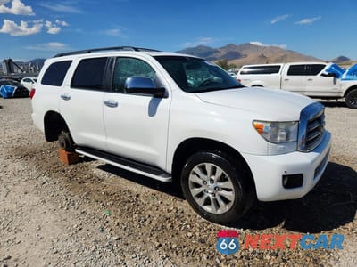 Czwarte zdjęcie samochodu z boku: 2012 TOYOTA SEQUOIA LIMITED VIN:5TDJY5G17CS061775 - miniatura