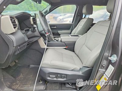 Zdjęcie 7 z 12 samochodu: 2025 TOYOTA TUNDRA CREWMAX LIMITED VIN:5TFJA5DBXSX314842 - miniatura