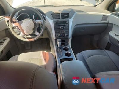 Zdjęcie 8 z 13 samochodu: 2010 CHEVROLET TRAVERSE LT VIN:1GNLVFED4AS102573 - miniatura