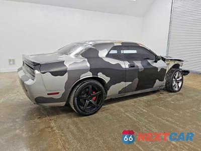 Trzecie zdjęcie samochodu z tyłu: 2010 DODGE CHALLENGER R/T VIN:2B3CJ5DT4AH318651 - miniatura
