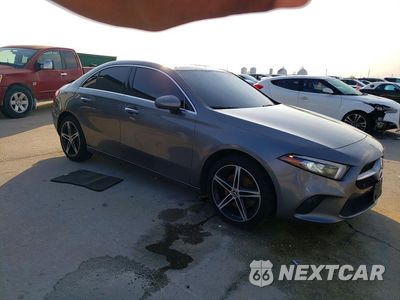 Czwarte zdjęcie samochodu z boku: 2019 MERCEDES-BENZ A220 VIN:WDD3G4FB4KW020105 - miniatura