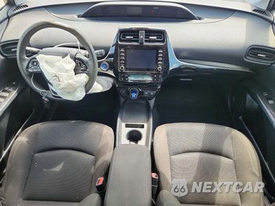 Zdjęcie 8 z 12 samochodu: 2020 TOYOTA PRIUS LE AWD-E VIN:JTDL9RFU6L3016806 - miniatura