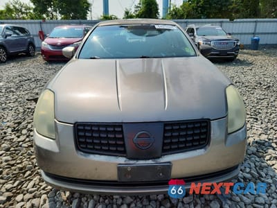 Piąte zdjęcie samochodu w środku: 2004 NISSAN MAXIMA 3.5 SE VIN:1N4BA41E74C833893 - miniatura