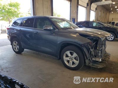 Czwarte zdjęcie samochodu z boku: 2020 TOYOTA HIGHLANDER LE VIN:5TDBZRBH7LS004358 - miniatura