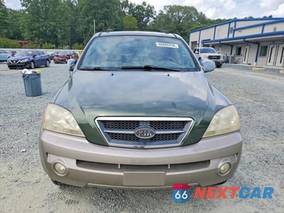 Piąte zdjęcie samochodu w środku: 2005 KIA SORENTO LX VIN:KNDJD733655464413 - miniatura