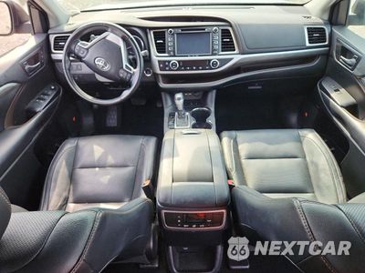 Zdjęcie 8 z 14 samochodu: 2019 TOYOTA HIGHLANDER LIMITED VIN:5TDDZRFH1KS985918 - miniatura