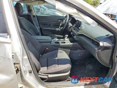 Zdjęcie 7 z 13 samochodu: 2025 NISSAN ALTIMA SV VIN:1N4BL4DV7SN403675 - miniatura