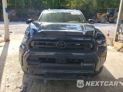 Piąte zdjęcie samochodu w środku: 2026 TOYOTA 4RUNNER SR5 VIN:JTEVA5BR8T5083210 - miniatura