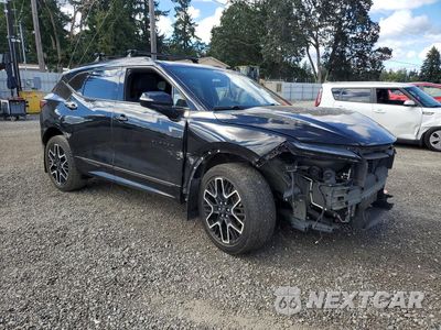 Czwarte zdjęcie samochodu z boku: 2023 CHEVROLET BLAZER RS VIN:3GNKBKRS3PS193449 - miniatura