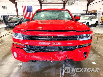 Piąte zdjęcie samochodu w środku: 2017 CHEVROLET SILVERADO K1500 LT VIN:1GCVKRECXHZ332316 - miniatura