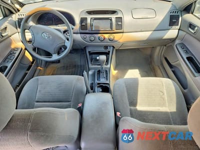 Zdjęcie 8 z 12 samochodu: 2005 TOYOTA CAMRY LE VIN:4T1BE32K45U518182 - miniatura