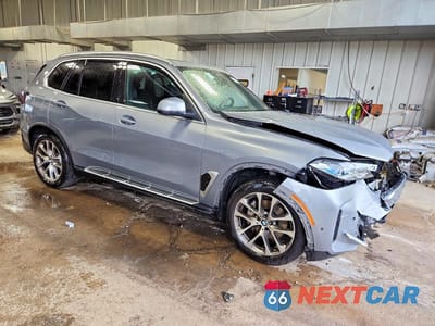 Czwarte zdjęcie samochodu z boku: 2026 BMW X5 XDRIVE40I VIN:5UX23EU04T9274386 - miniatura