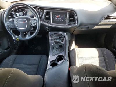 Zdjęcie 8 z 13 samochodu: 2015 DODGE CHALLENGER SXT VIN:2C3CDZAG9FH723792 - miniatura