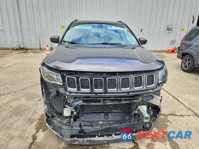 Piąte zdjęcie samochodu w środku: 2019 JEEP COMPASS LATITUDE VIN:3C4NJDBB1KT678917 - miniatura