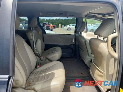 Zdjęcie 11 z 13 samochodu: 2014 TOYOTA SIENNA XLE 8-PASSENGER VIN:5TDYK3DC2ES432595 - miniatura