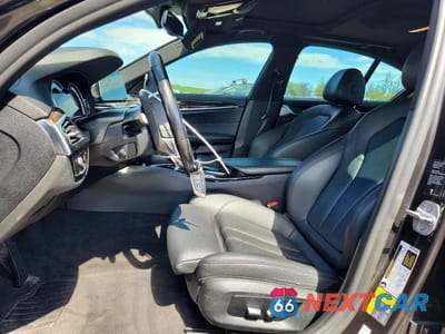 Zdjęcie 7 z 12 samochodu: 2018 BMW 530XE VIN:WBAJB1C57JB085188 - miniatura