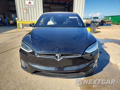 Piąte zdjęcie samochodu w środku: 2017 TESLA MODEL X VIN:5YJXCBE23HF076644 - miniatura