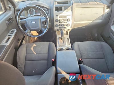 Zdjęcie 8 z 13 samochodu: 2009 FORD ESCAPE XLT VIN:1FMCU93G89KC67012 - miniatura