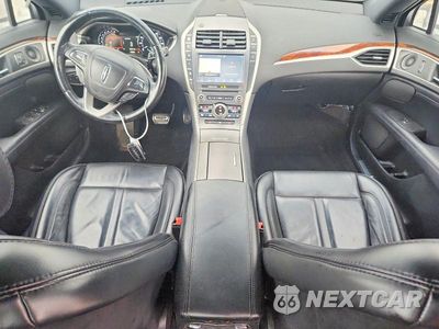 Zdjęcie 8 z 12 samochodu: 2019 LINCOLN MKZ RESERVE I VIN:3LN6L5C91KR623599 - miniatura